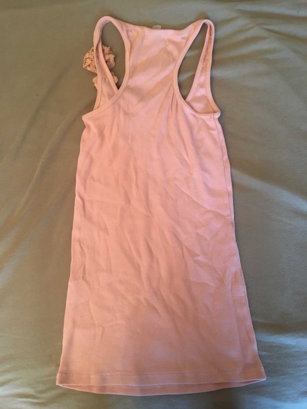 hellrosa Tanktop mit Blumenapplikation