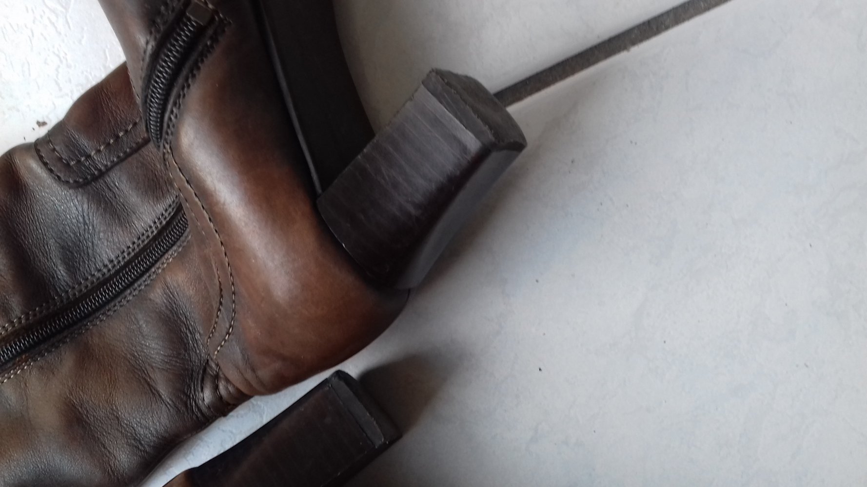 tolle Lederstiefel Gr. 38 von belissima € 20,--