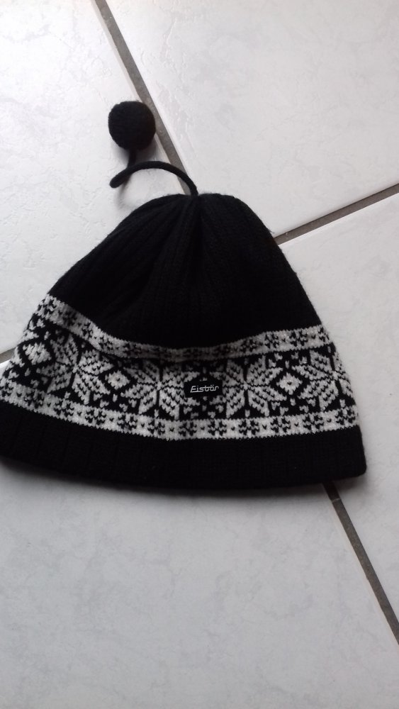 Strickmütze von Eisbär € 10,-- (Durchmesser unten ca. 25 cm)