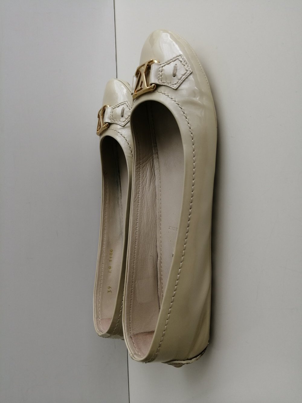 Louis Vuitton ballerinas 39