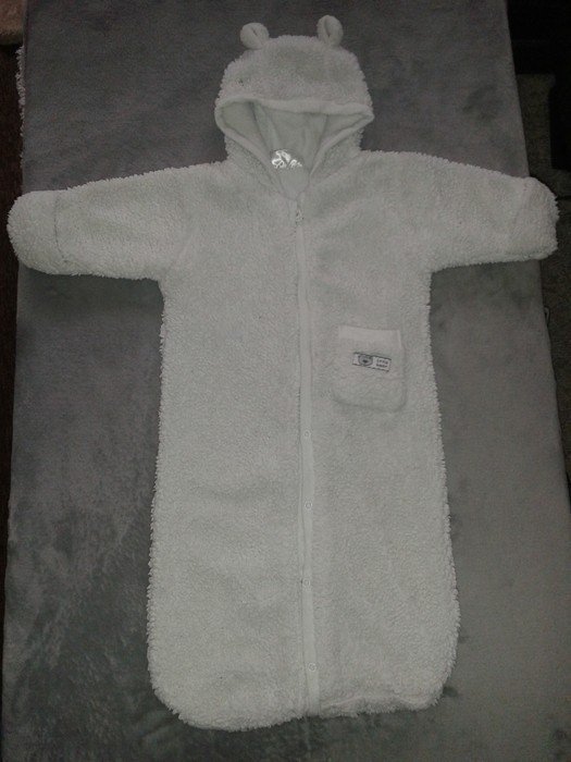 Sehr süßer kuschelig warm gefütterter Wagenanzug/Fußsack Gr. 62/68 