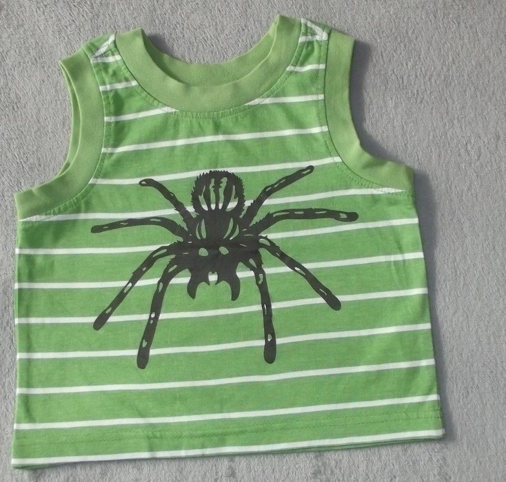 Sehr schönes Achselshirt Gr. 80/86 