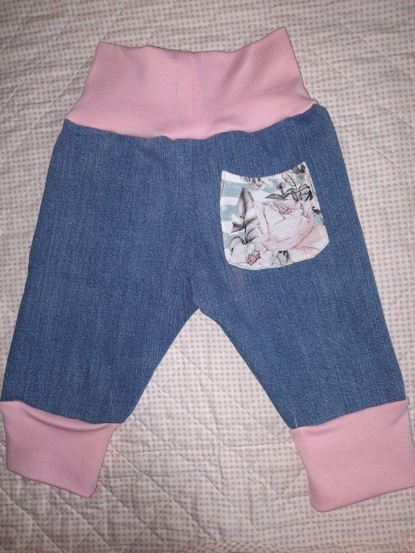 Sehr schöne Jeans- Pumphose Gr. 62/68 