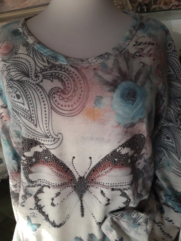 Pulli mit Glitzersteinchen 