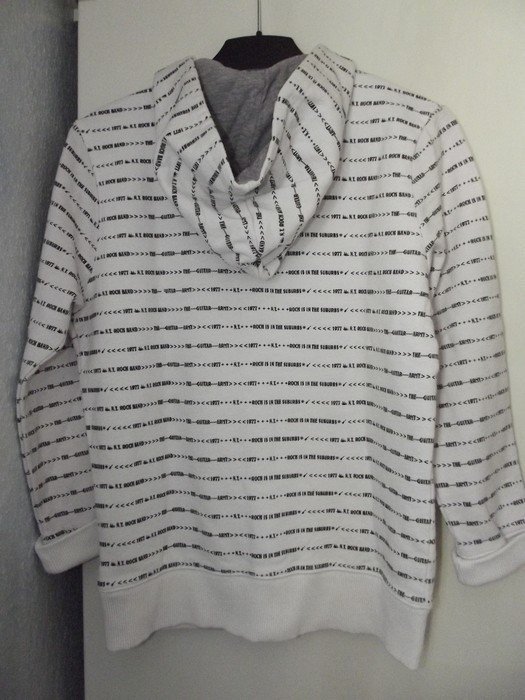 Schöne Kapuzen Sweatjacke von Zara