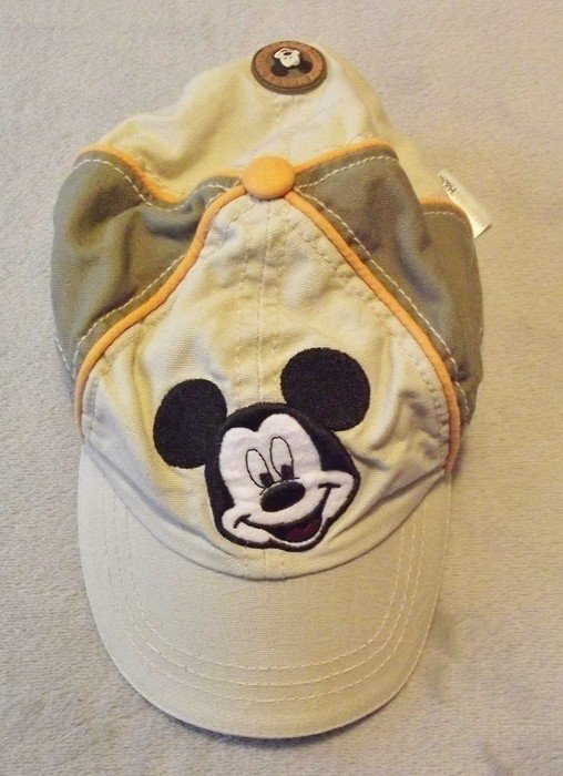 Sehr süßes Basecap mit Klettverschluss Gr. 74 