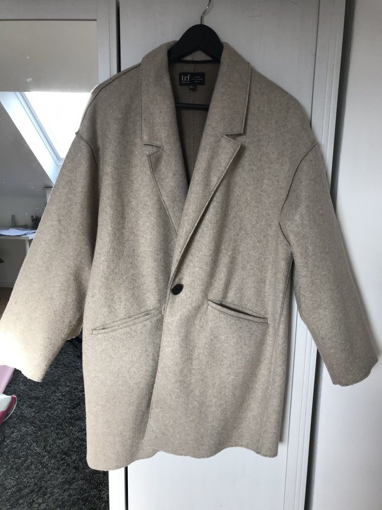 Oversized zara Mantel 