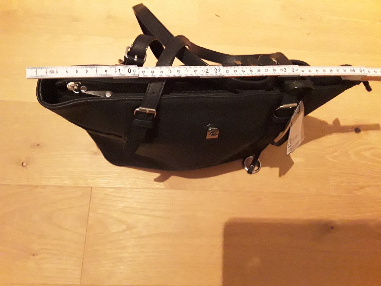 Neuer Shopper, schwarze Tasche
