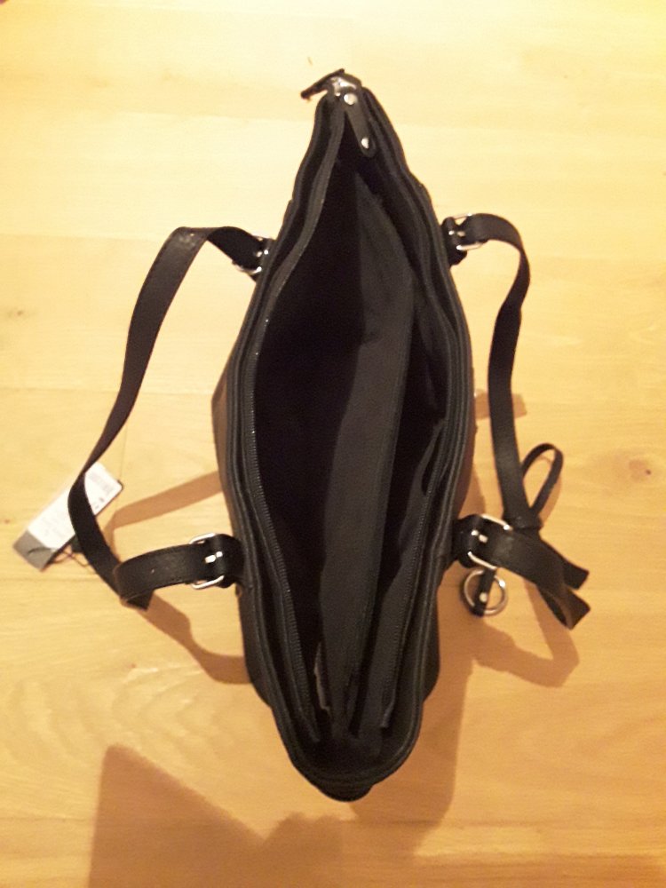 Neuer Shopper, schwarze Tasche