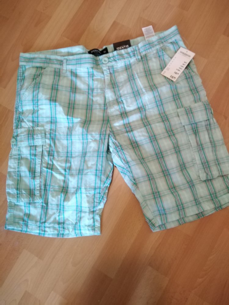 Neue Sommerhose Weite 40 mit Etikett