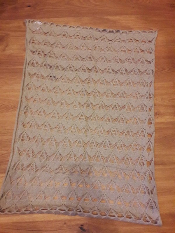 Strickloop Lochmuster hellbraun von Bijou Brigitte