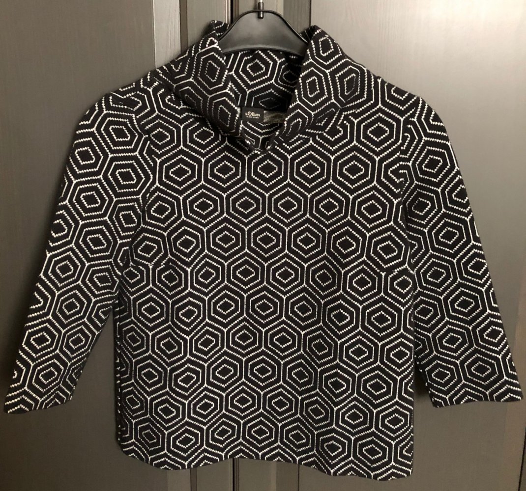 Auffälliges schwarz/weißes Oberteil von S.Oliver Black Label!