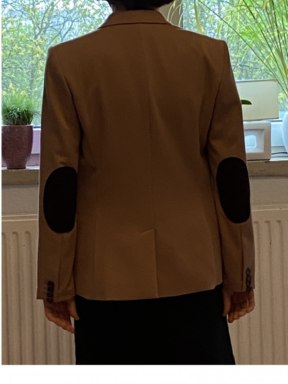 Sehr schöner Blazer für Frühling oder Herbst, nach Anlass klassisch fürs Büro oder zur Kombinieren für Abend oder Tag