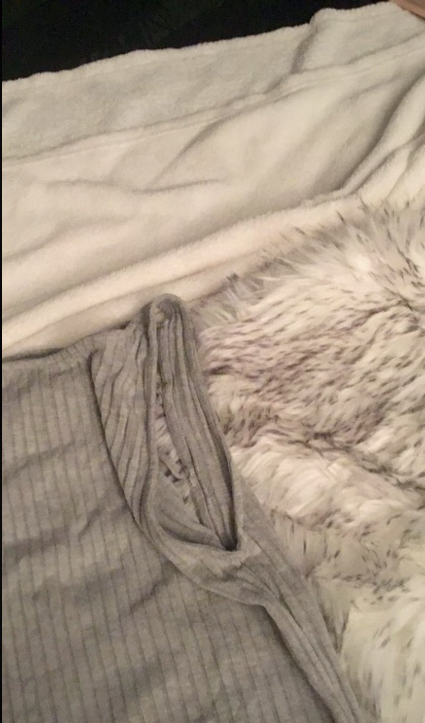 Body mit Schnürchen am Rücken 