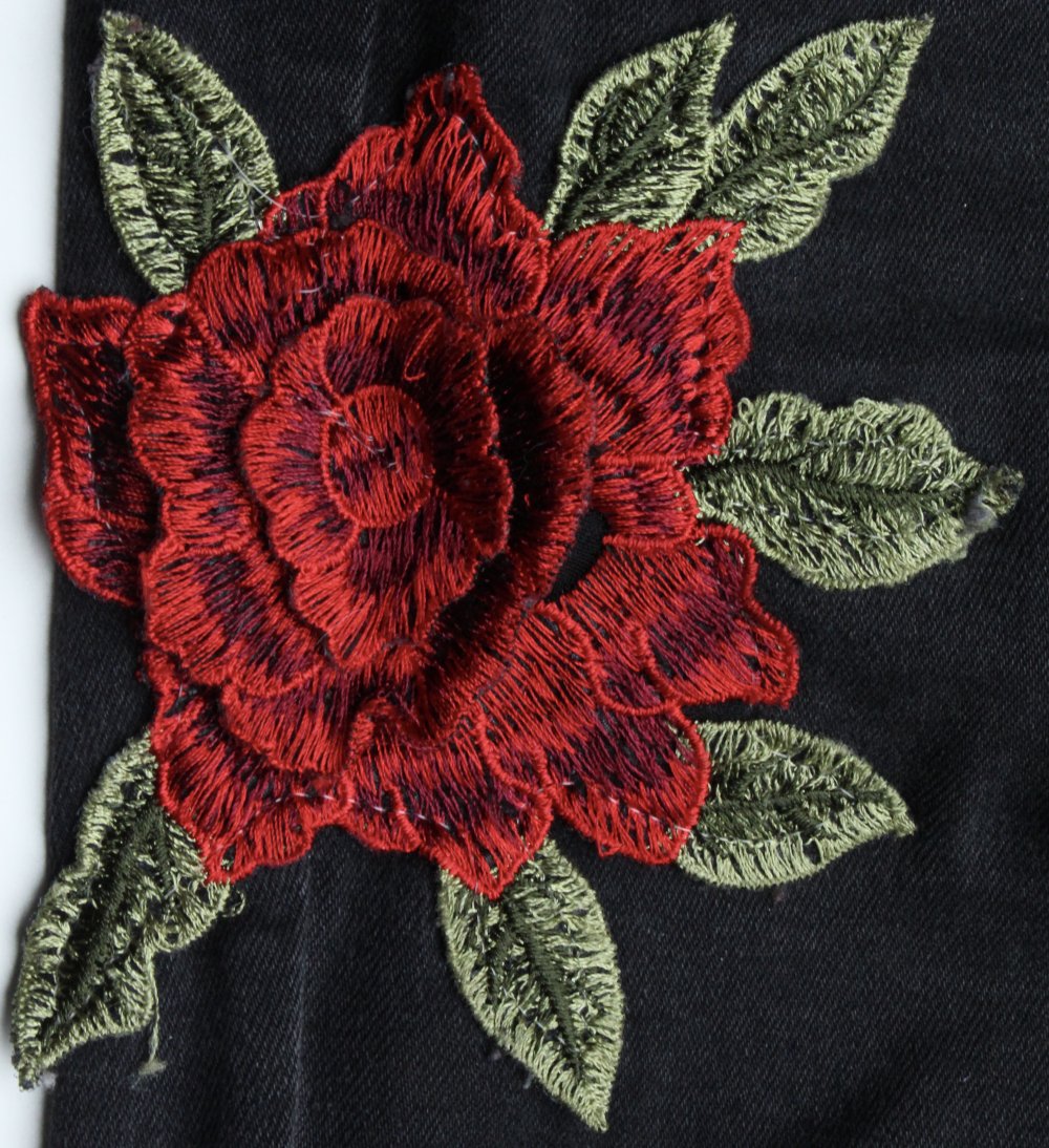 Jeanshose Größe S 36 schwarz Blumenaufsatz Rose Damen-Hose Jeans Hose Gr Blume Blumen Aufsatz grün eng 