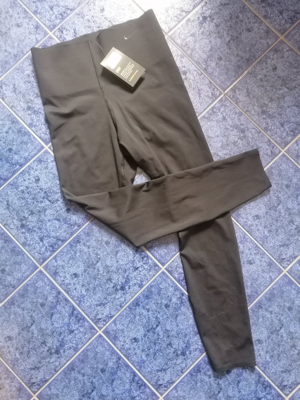 Nike Sport-Leggins Dri-Fit *ungetragen mit Etikett* - Gr. M 