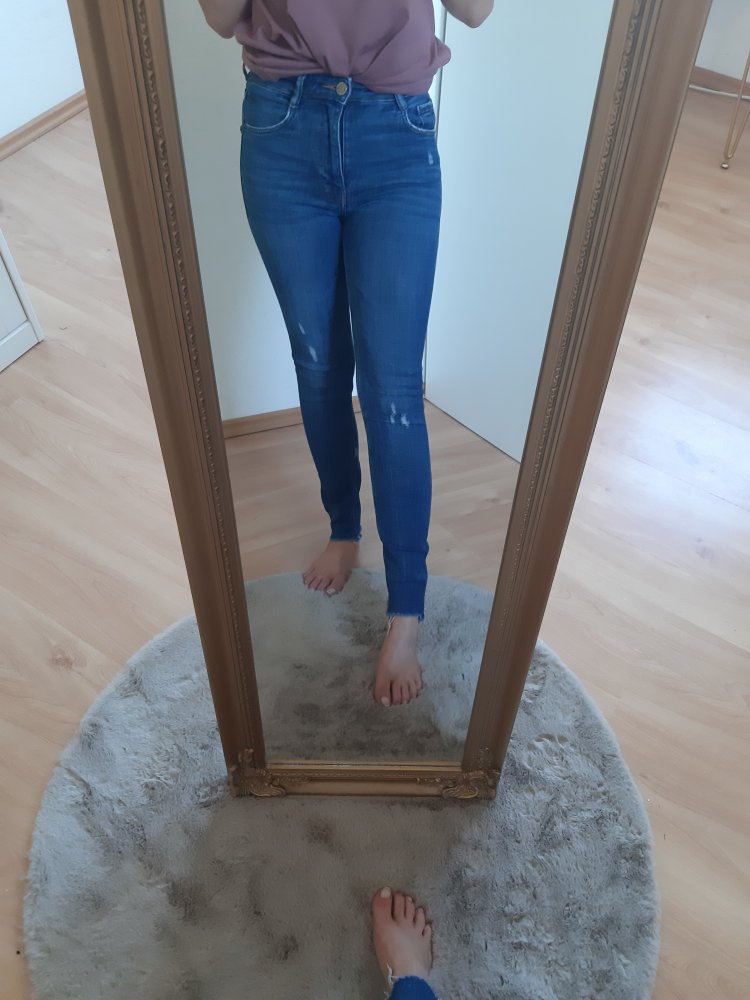 Röhrenjeans high waisted