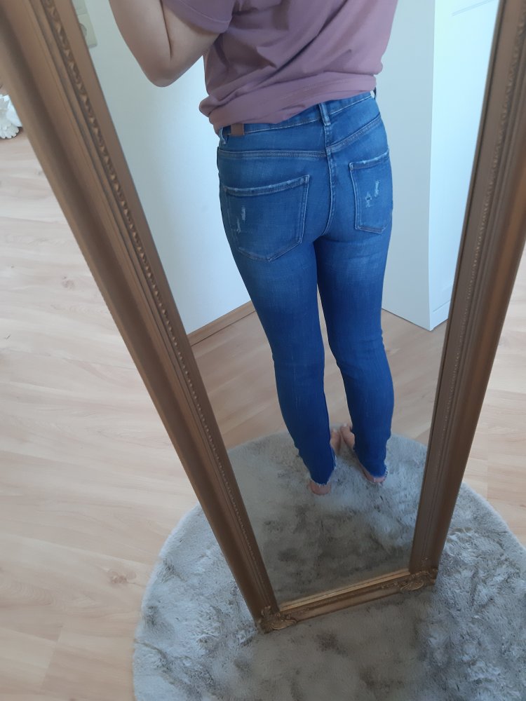 Röhrenjeans high waisted