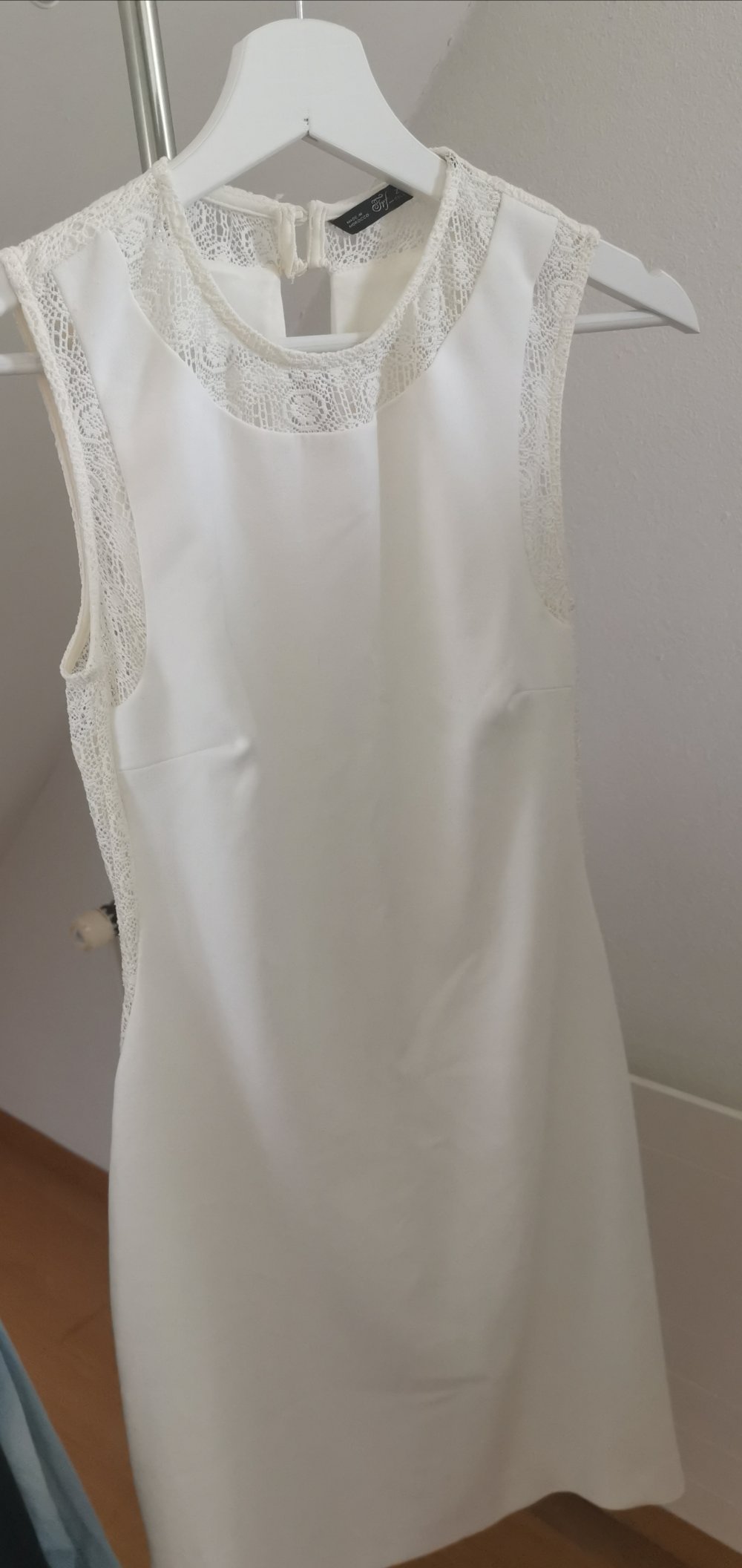 Kleid mit Spitze