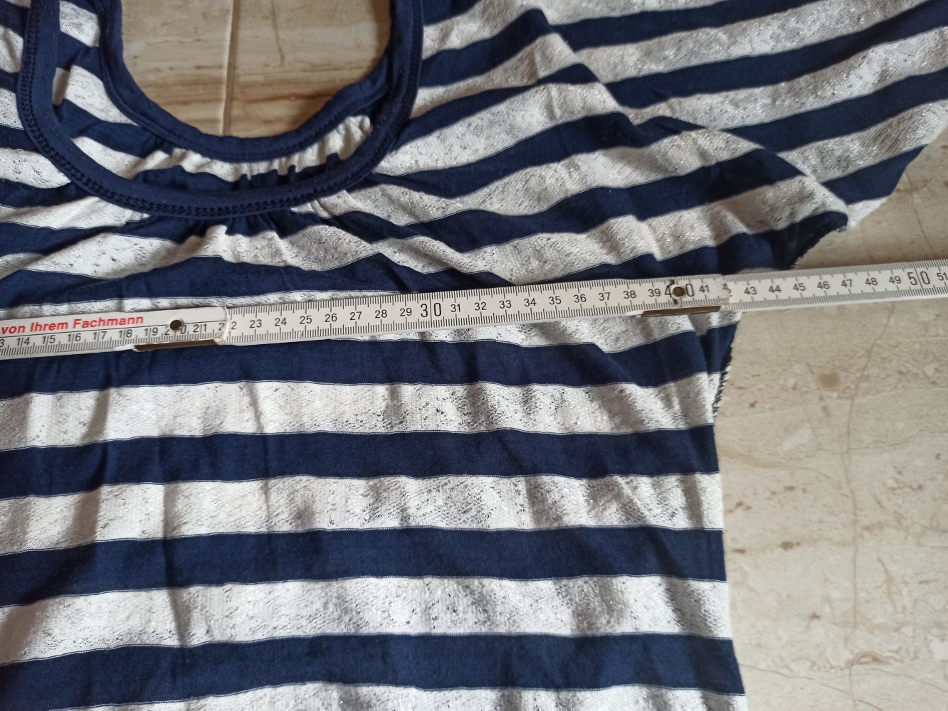 Gestreiftes Top