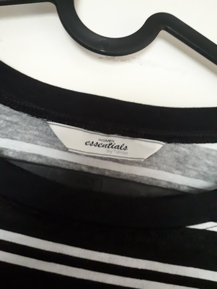 Gestreiftes Shirt von Tchibo essentials TCM Größe S M 36 38 schwarz weiß