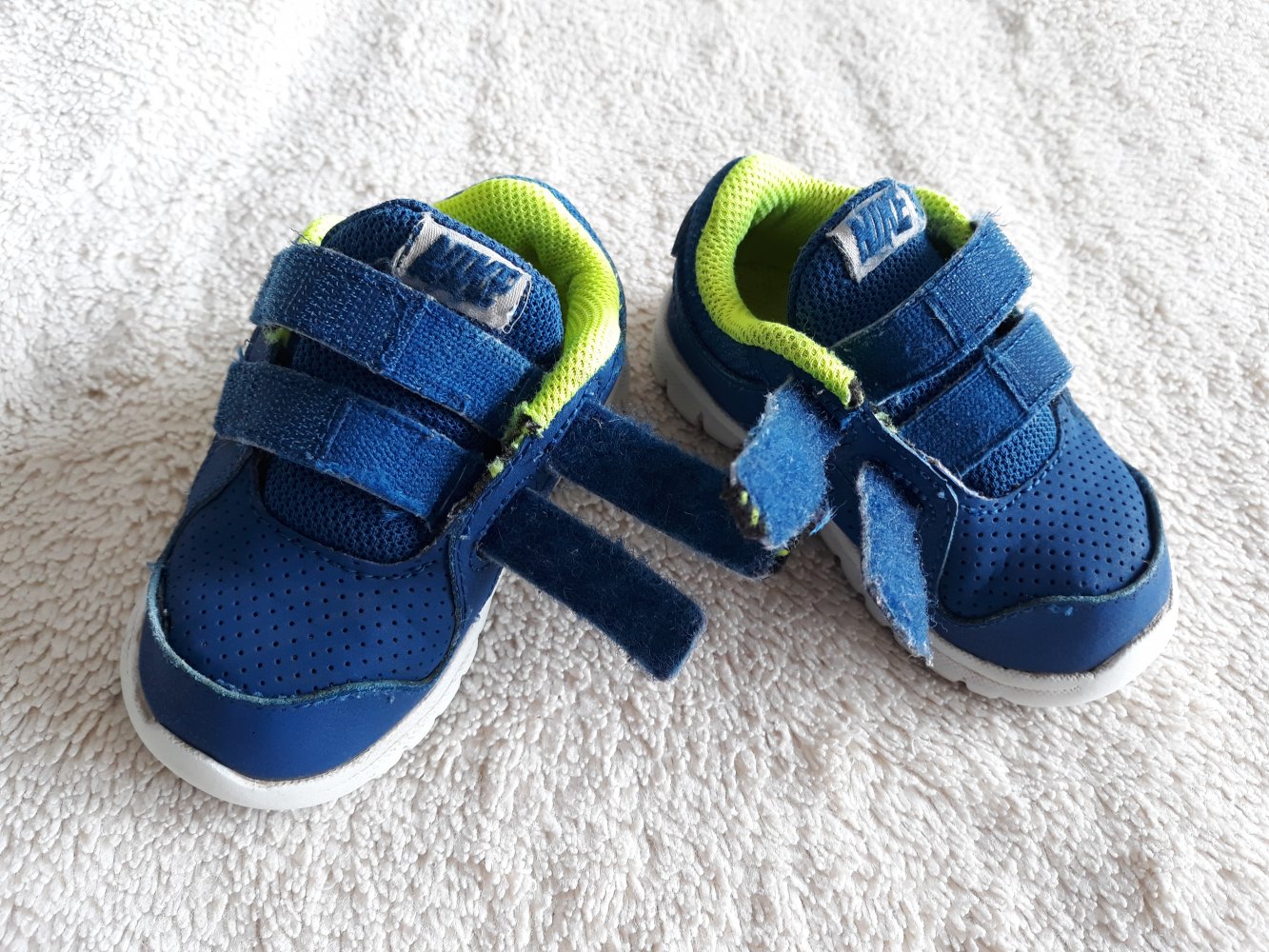 Nike Schuhe Baby Größe 21