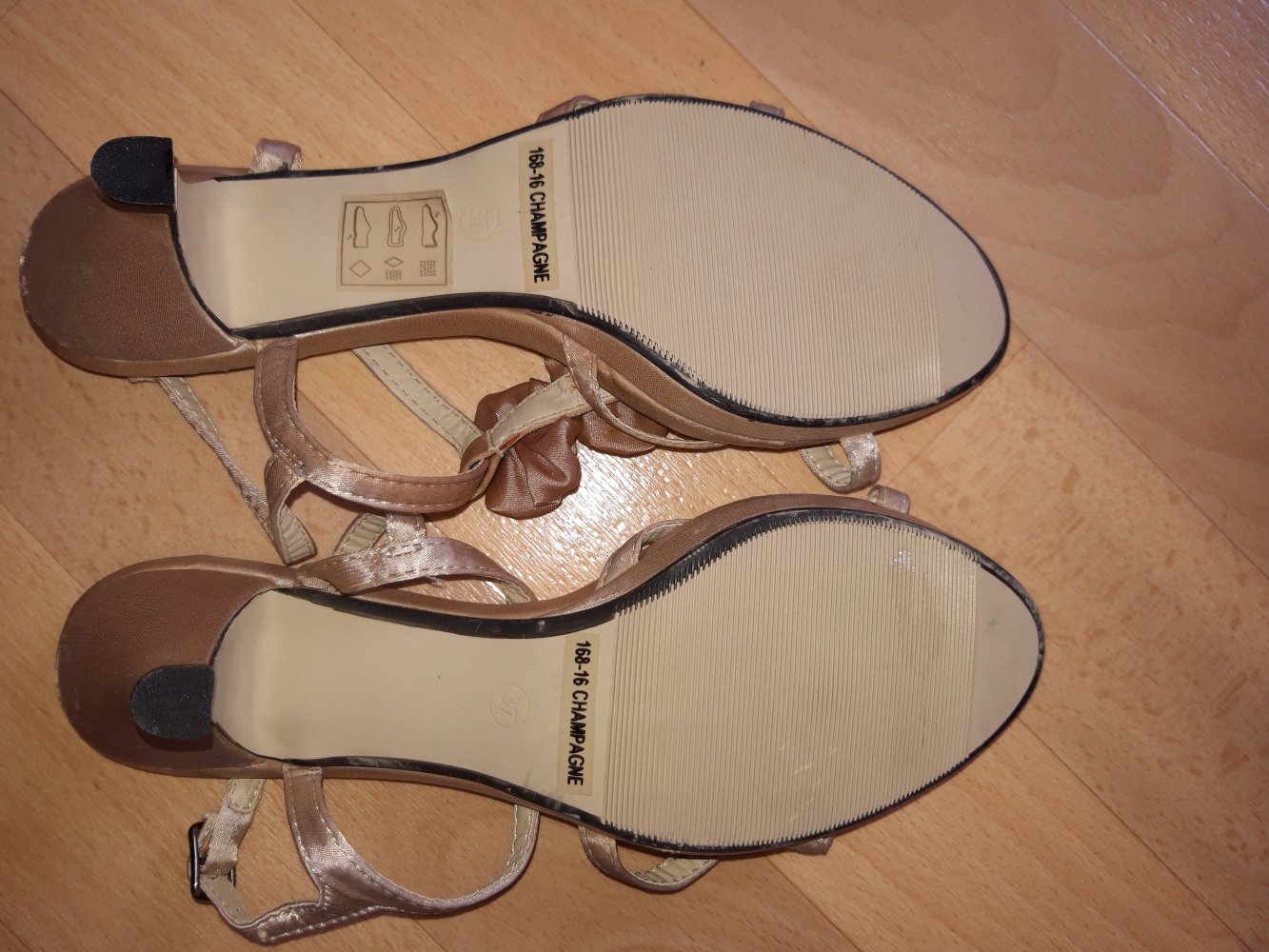 Sandalette Pumps Gr. 37 champagner satin