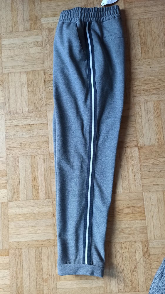 Jogginghose im Business Style, neu