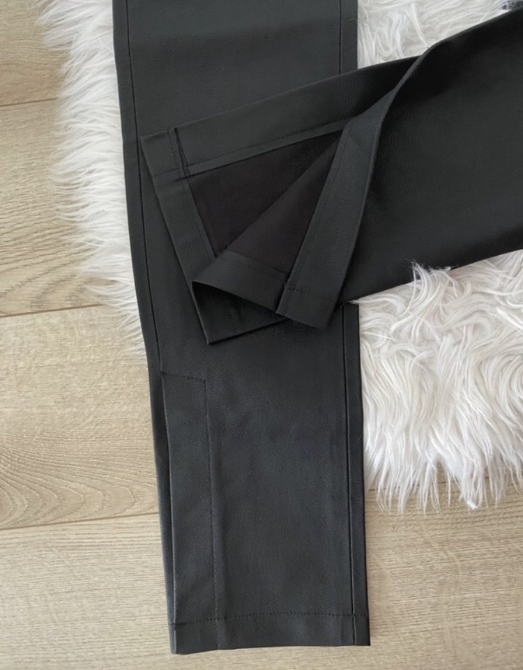 Leggings mit Schlitz 