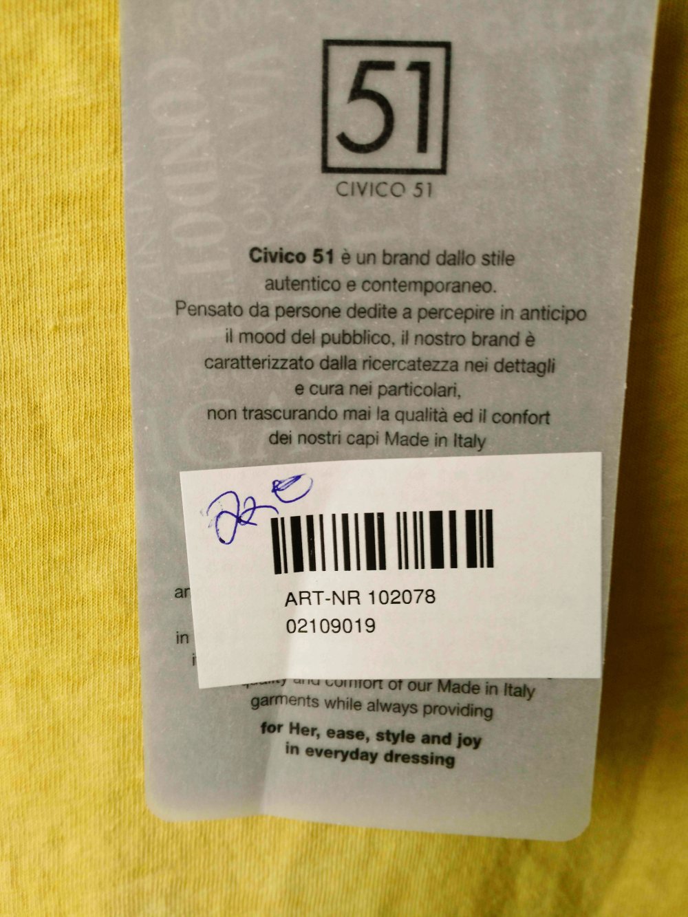 Schönes gelbes Shirt