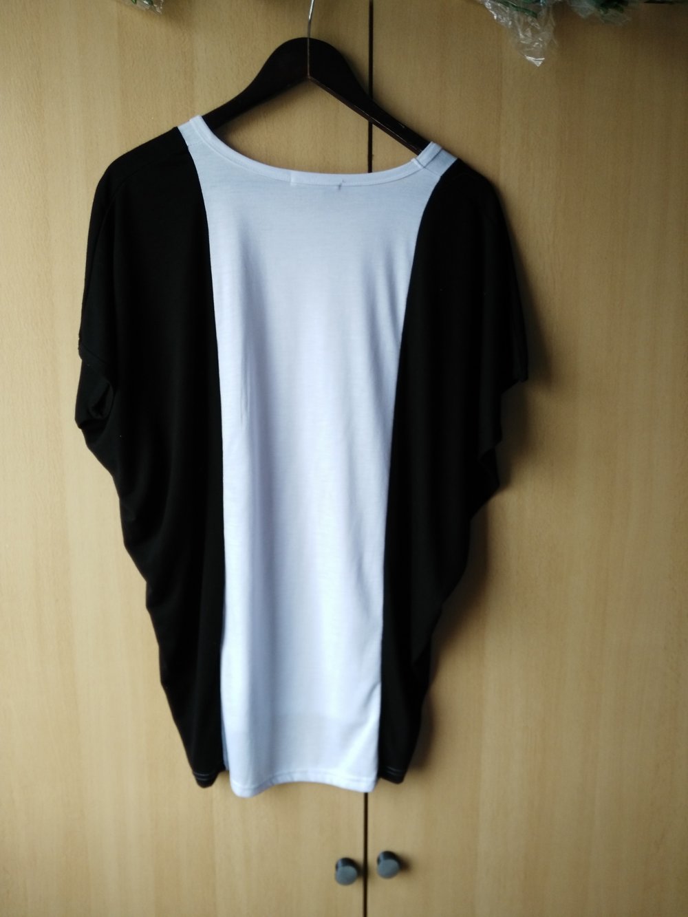 schönen schwarz - weisses Shirt