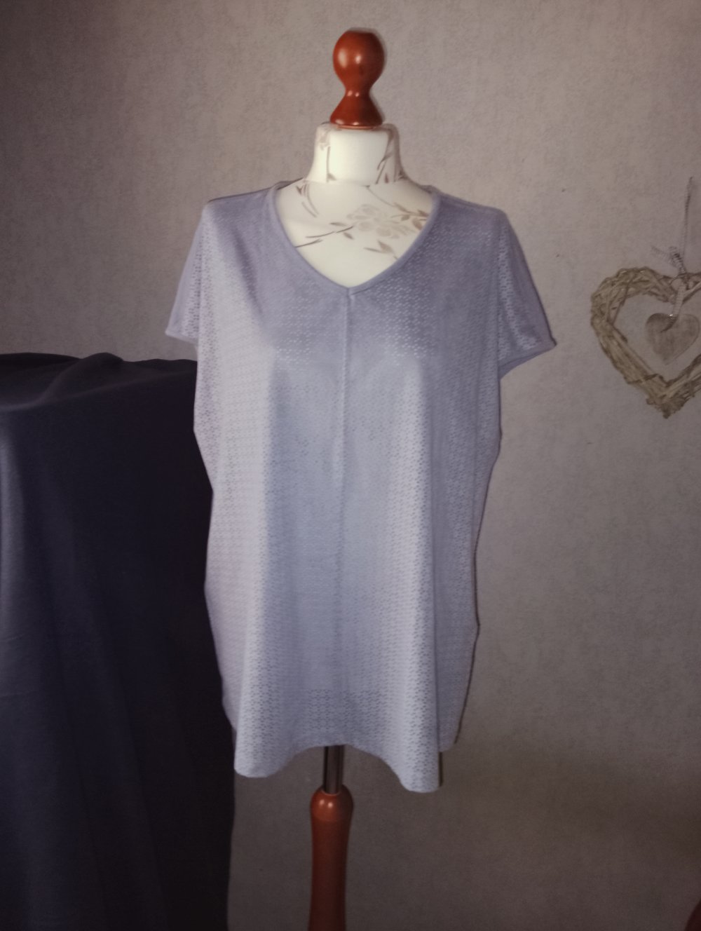 Bonita Damen Sommer Shirt Gr.46 grau Lochmuster