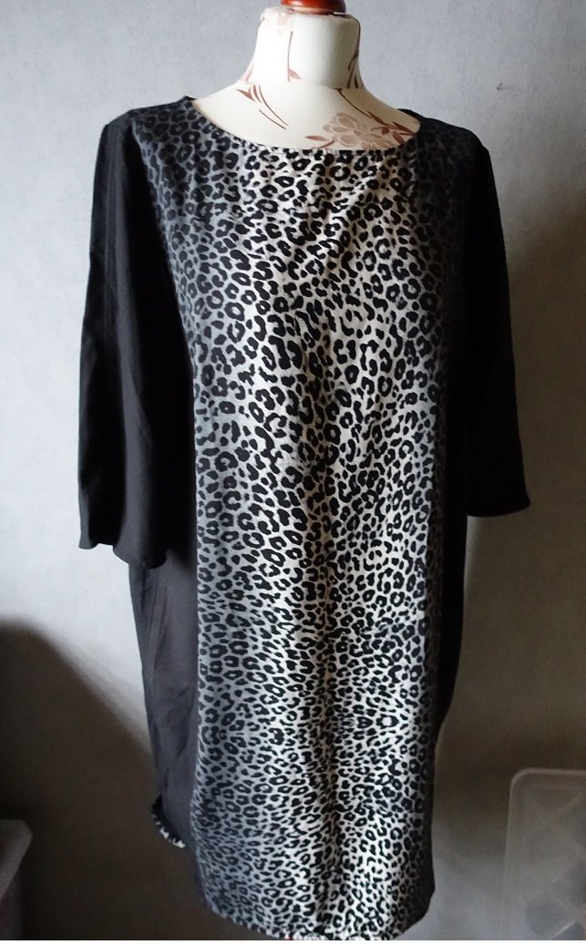 Mango Damen Markenkleid Tunika Gr.XL 46 schwarz leo