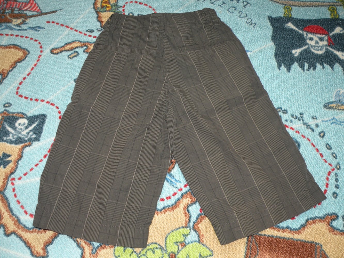 Jungen Sommer Shorts Bermudas Gr. 134 C&A top Zustand Nr. 8 braun schwarz kariert