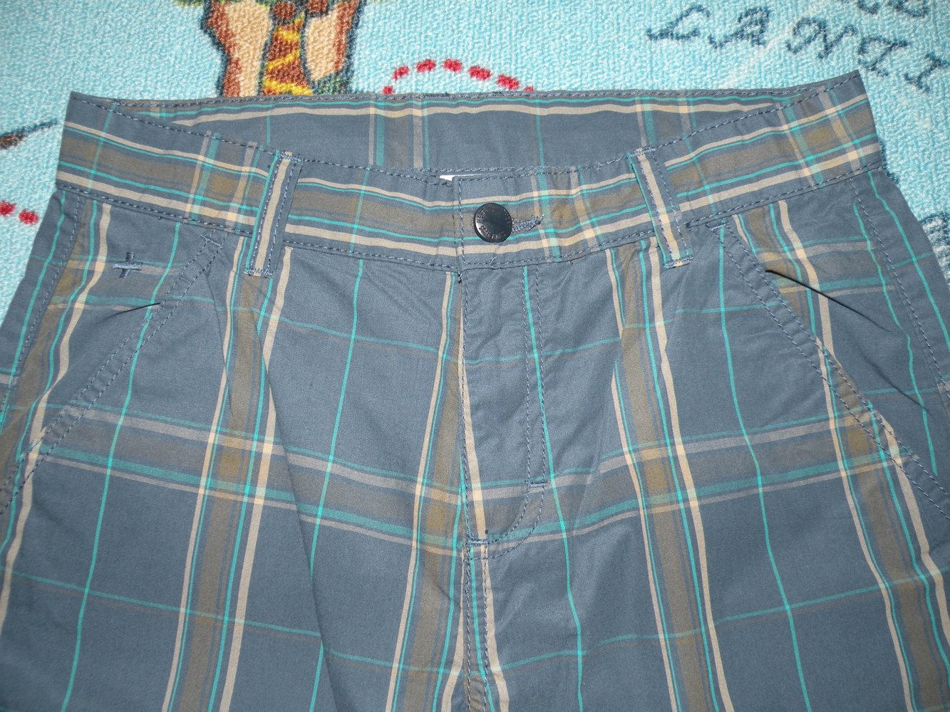 Jungen Sommer Shorts Bermudas Gr. 164 C&A top Zustand Blau Petrol Beige kariert