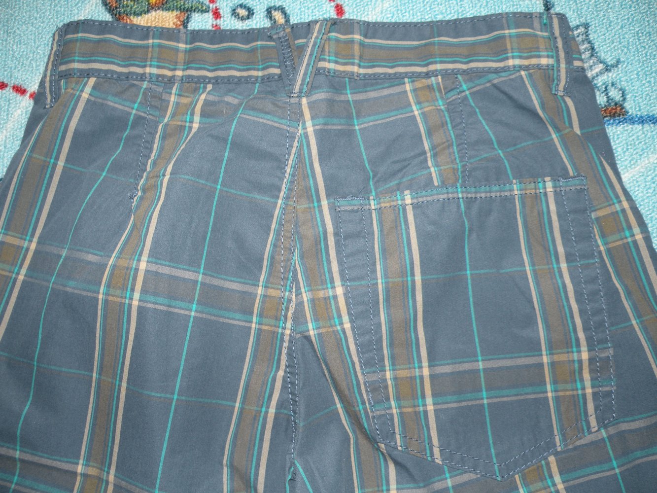 Jungen Sommer Shorts Bermudas Gr. 164 C&A top Zustand Blau Petrol Beige kariert