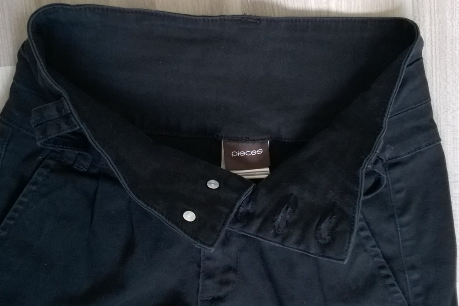 Jeansshorts Shorts Hotpants schwarz Funky Sara High Waist Gr. XS/S Pieces