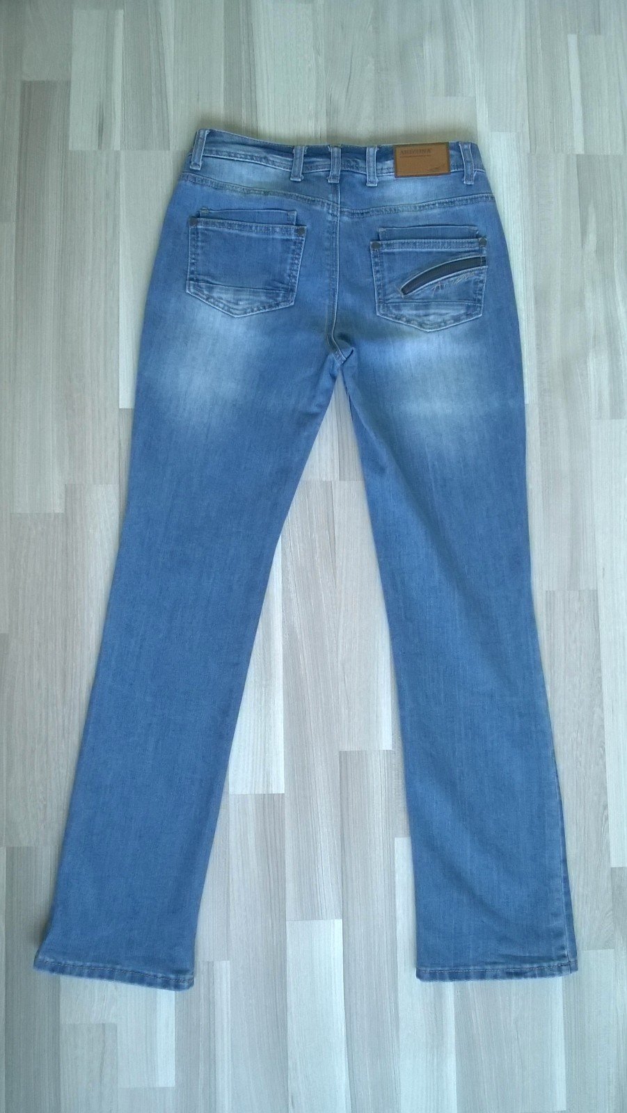 Jeans Blues blau mit silbernen Plättchen und Steinen Straight Gr 18 Arizona