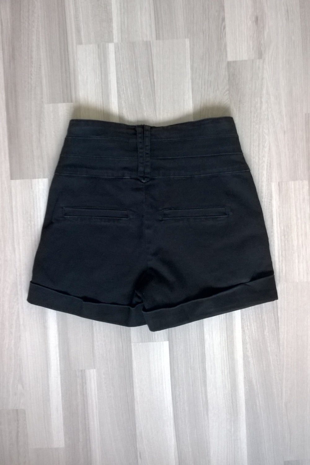 Jeansshorts Shorts Hotpants schwarz Funky Sara High Waist Gr. XS/S Pieces