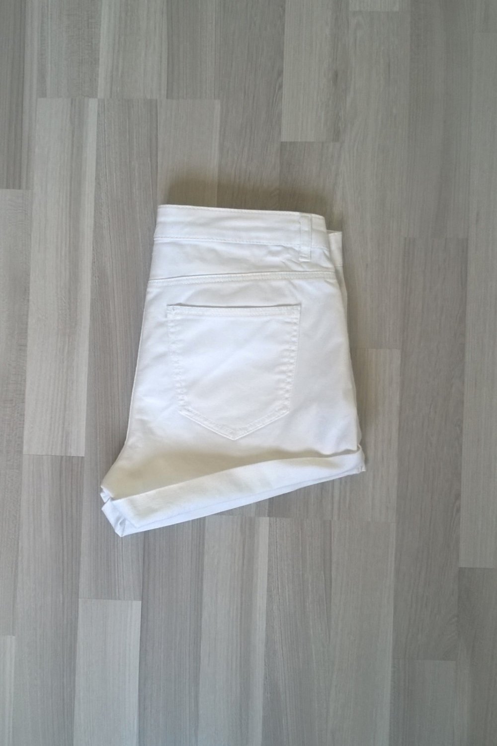 Jeansshorts Shorts Hotpants weiß Gr. 36 h&m