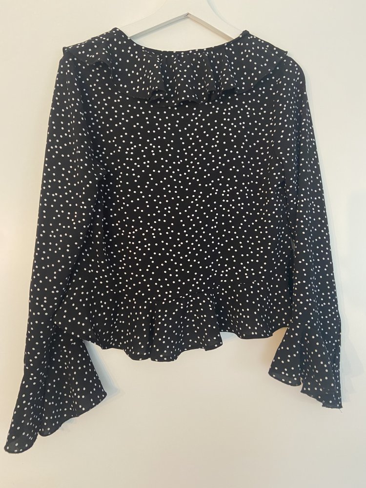 Gepunktete Bluse