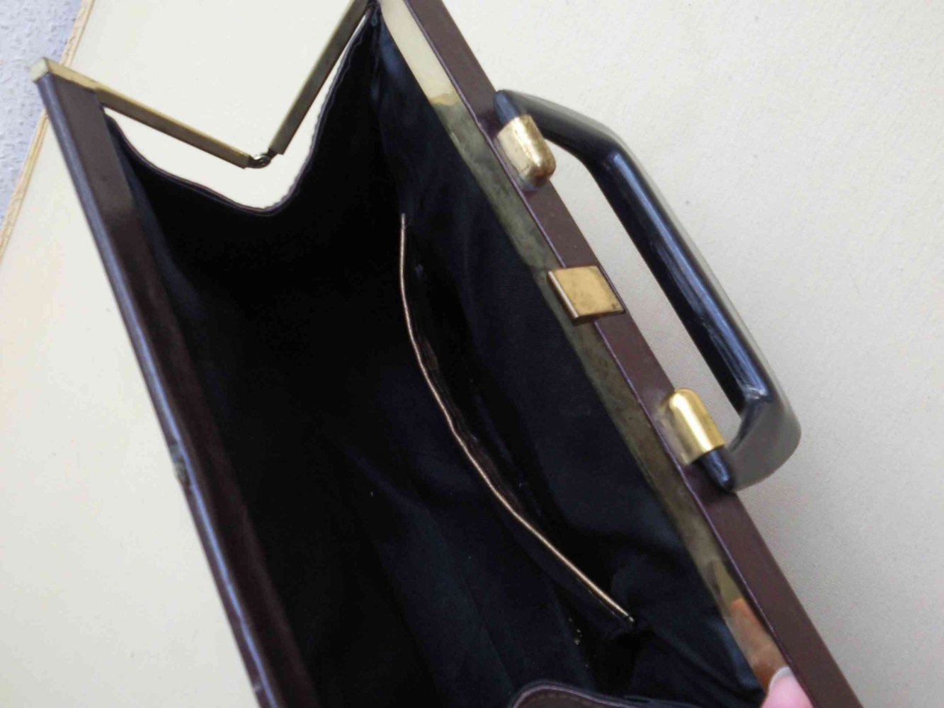 Dunkelbraune Handtasche, Kunstleder ?