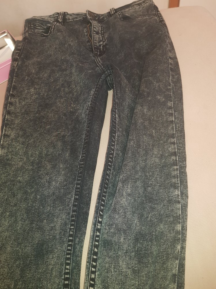 Fast neue Jeans zu verkaufen. 1 mal nur getragen 