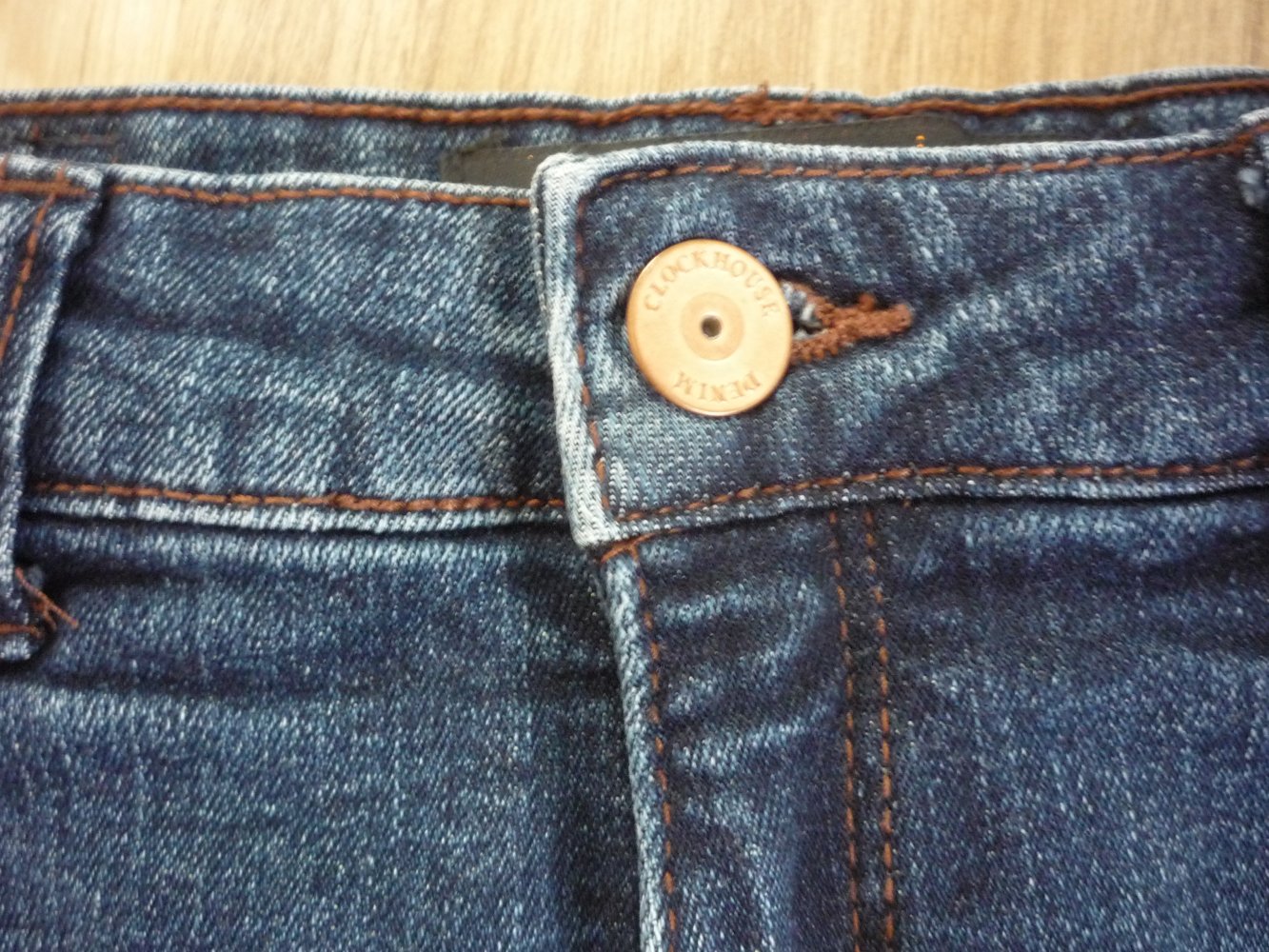 Clockhouse - modische Jeansshort - Gr. 34