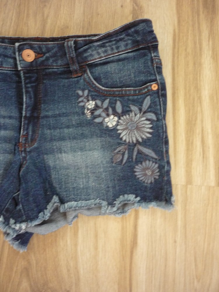 Clockhouse - modische Jeansshort - Gr. 34