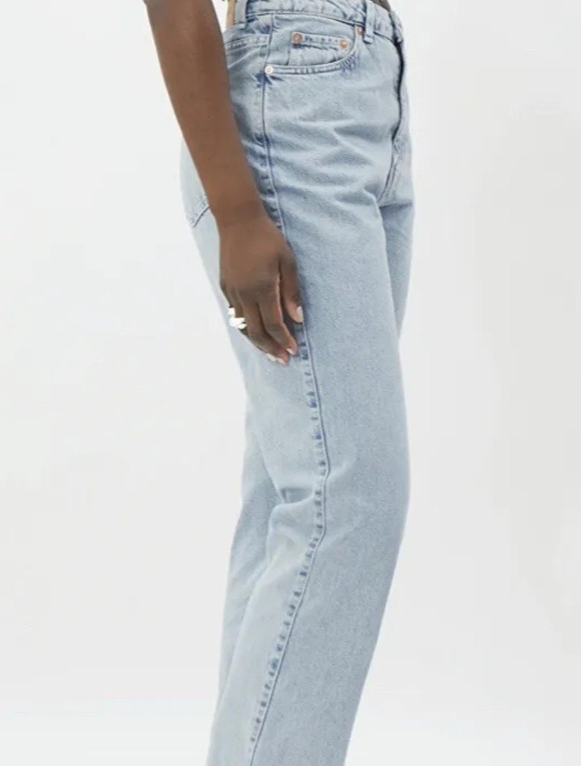 WEEKDAY Rowe Extra High Waist Straight Fit  26/32 Jeans
