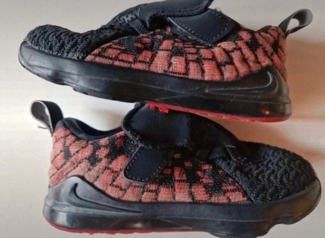 Schuhe  nike Lebron 17  Black Red toddler