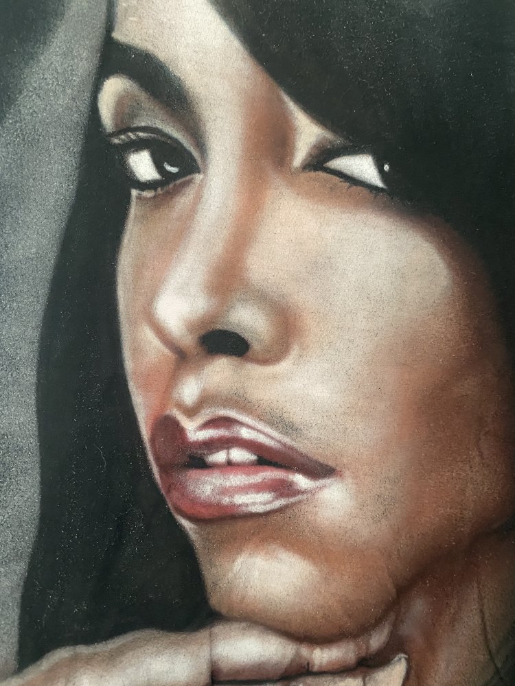 Aaliyah Shirt Airbrush