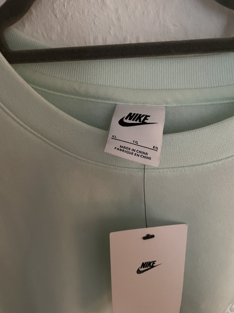 Nike Sweater