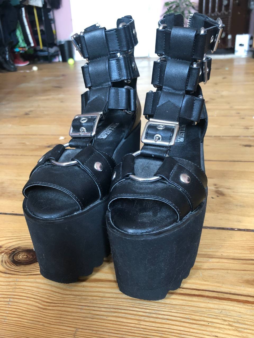 KILLSTAR PLATFORM SCHUHE für 40 EURO 